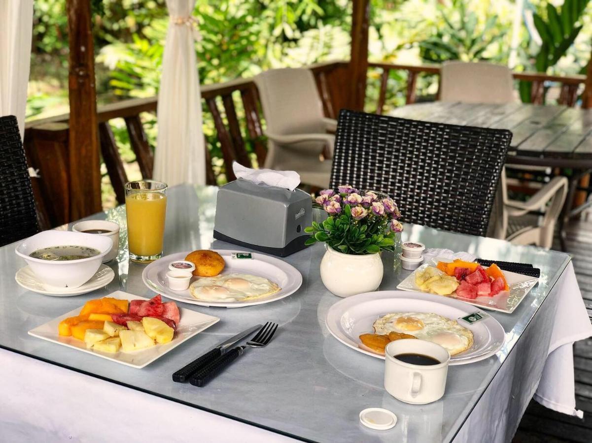 Hotel Madreselva Летісія Екстер'єр фото